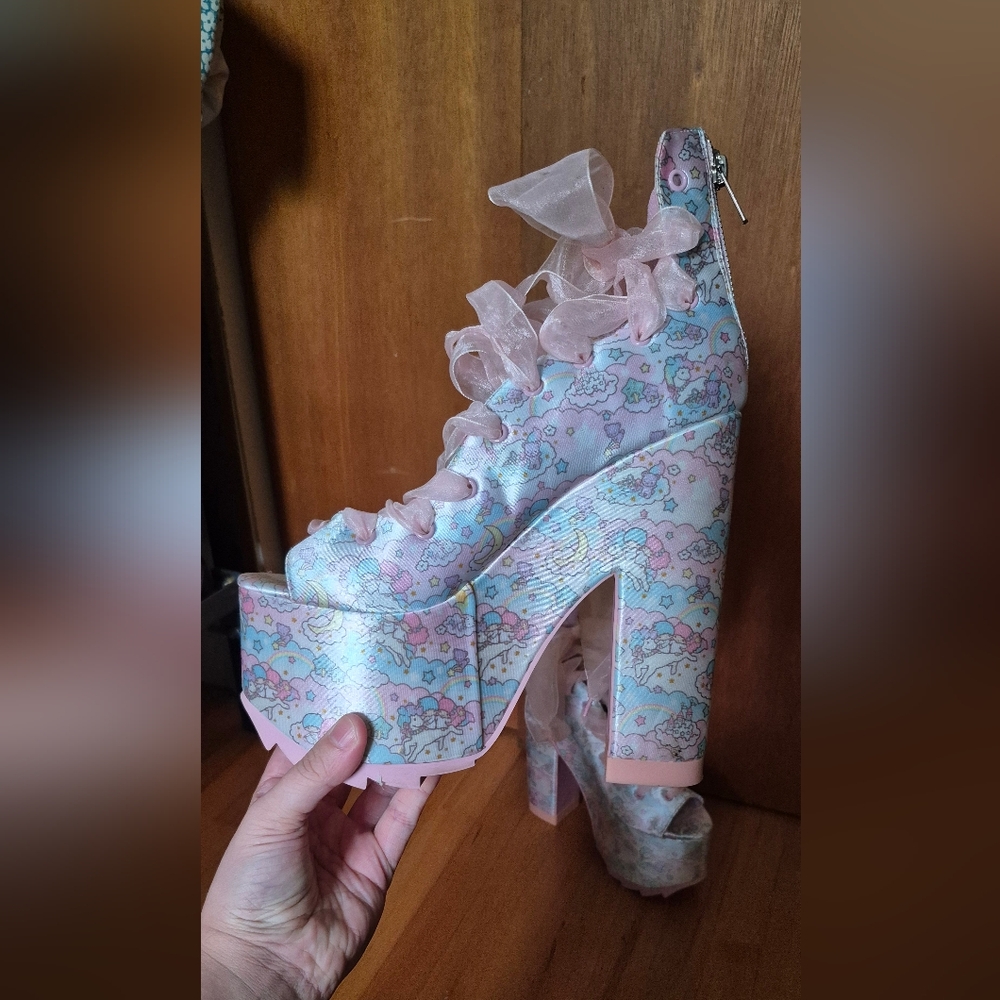 Pink Platform Heels with Ribbon Detail - Picture 4 of 4